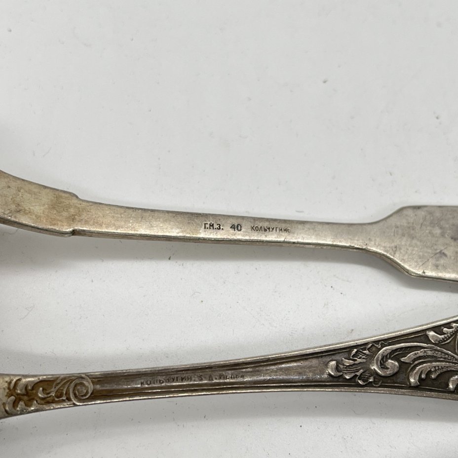 Набор из 4 столовых ложек с растительным декором на ручках (подбор), мНЦ (медь-никель-цинк), Кольчугинский завод цветных металлов, СССР, 1930-1950 гг.