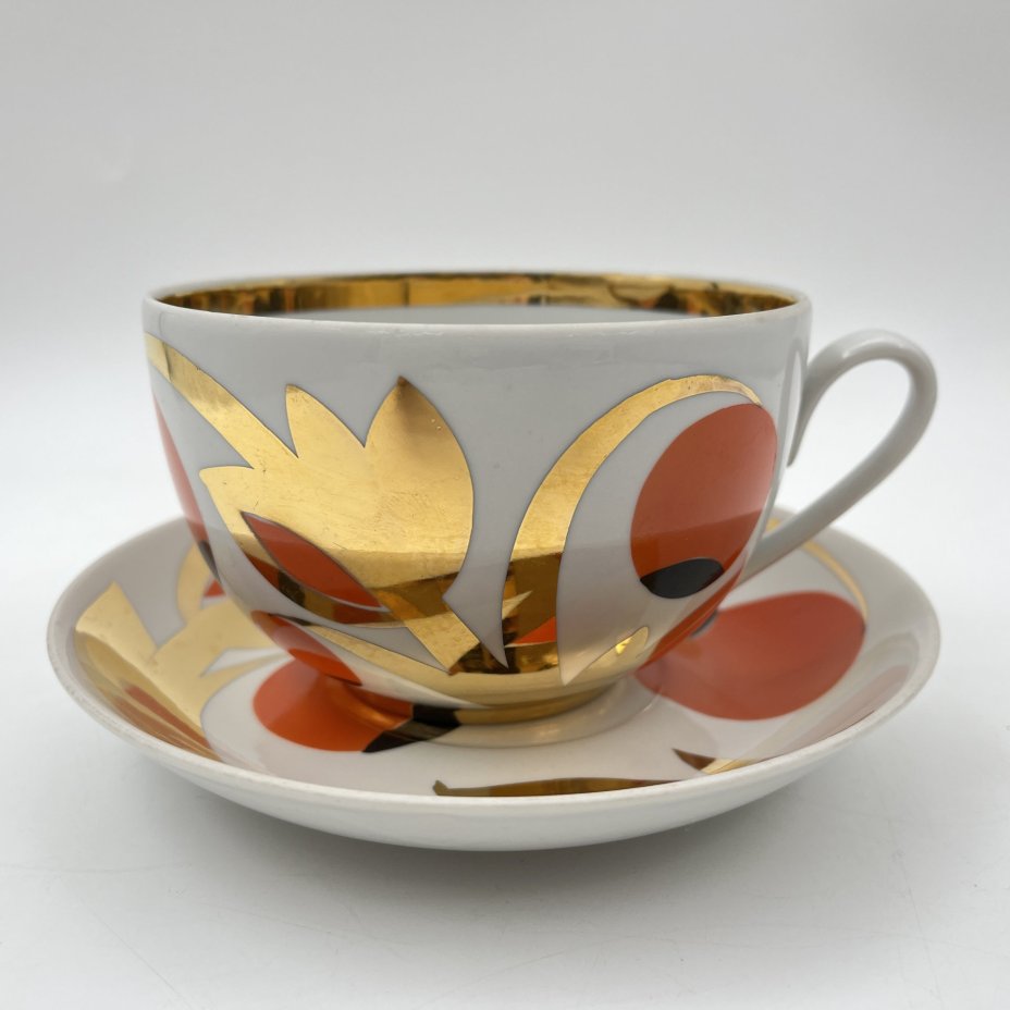 Чайная пара "Золотые яблоки" ("Райские яблоки"), автор росписи А. А. Чекулина, фарфор, крытье, золочение, Дмитровский фарфоровый завод (ДФЗ Вербилки), СССР, 1965-1991 гг.