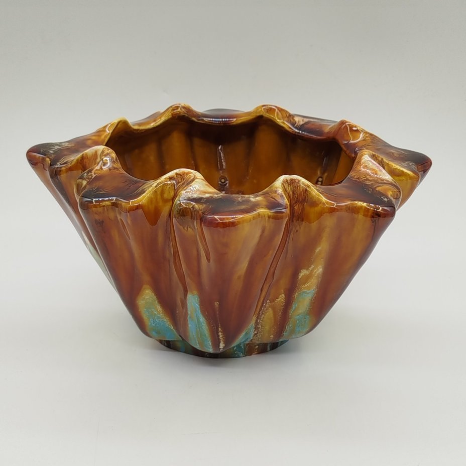 Ваза декоративная янтарно-бирюзового оттенка с фестончатым краем