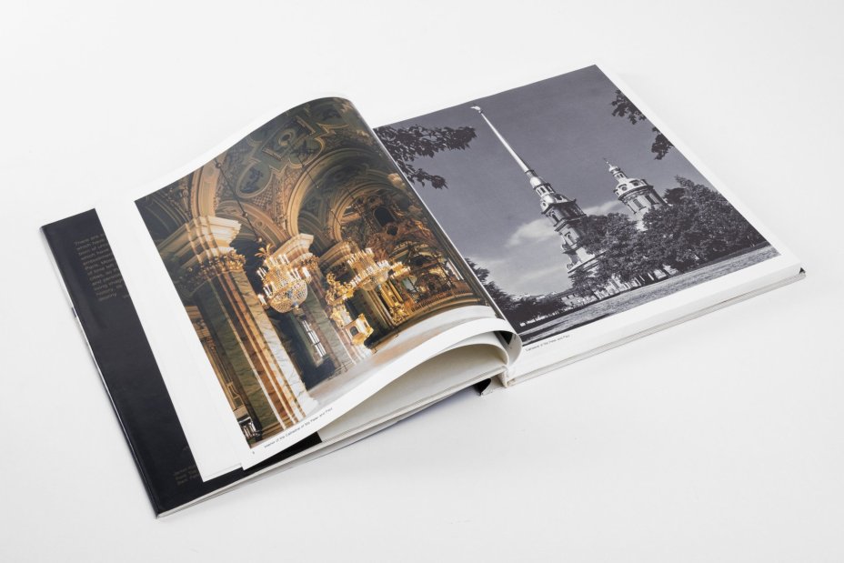 Альбом "Leningrad. Art&Аrchitecture" в суперобложке и футляре, Издательство «Аврора»