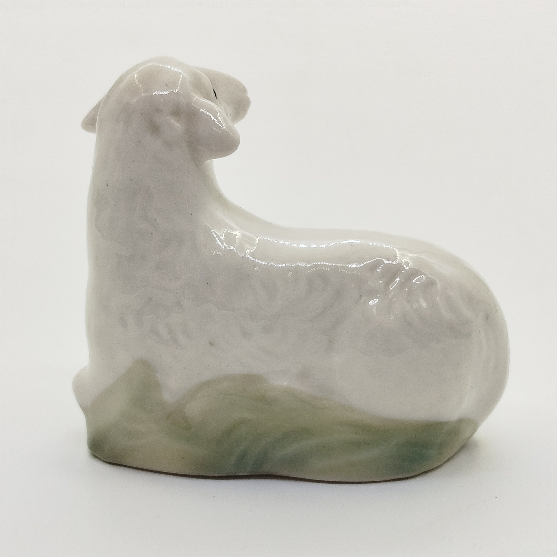 Статуэтка "Овечка", скульптор Э.И. Еропкина