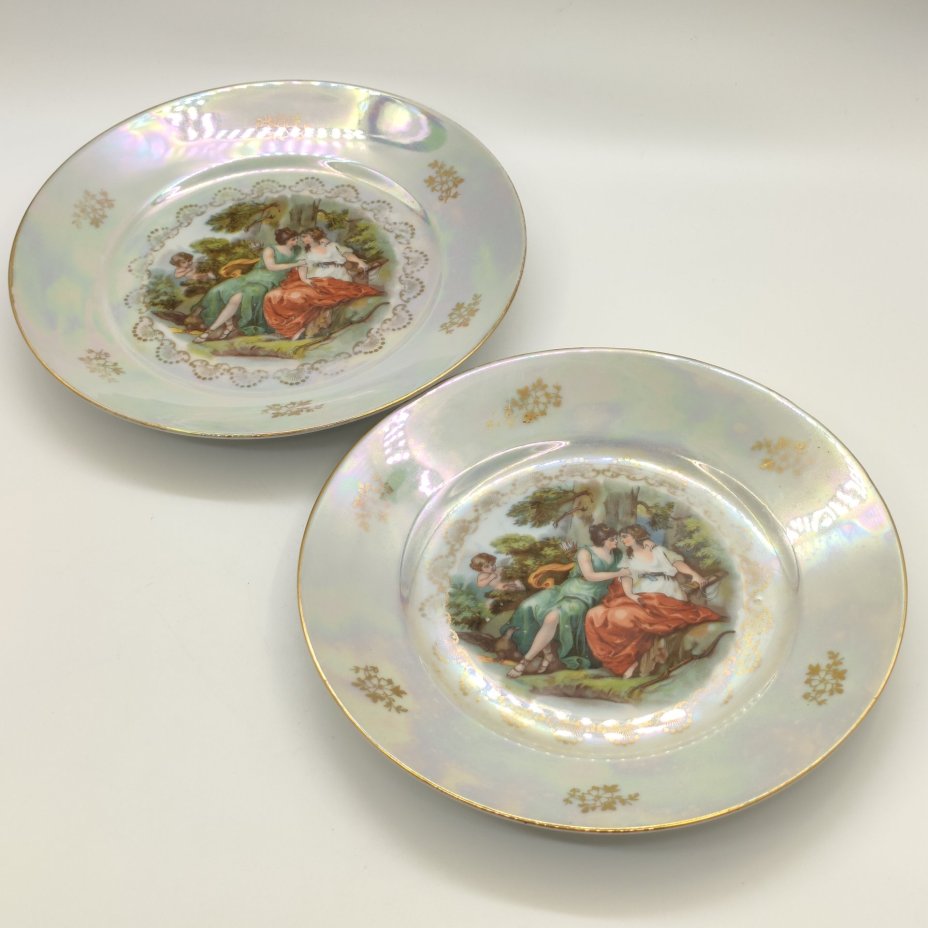 Пара обеденных тарелок "Мадонна", фарфор, люстр, деколь, золочение, Spezial Eisenberg Porzellan (SEP), ГДР, 1960-1973 гг.