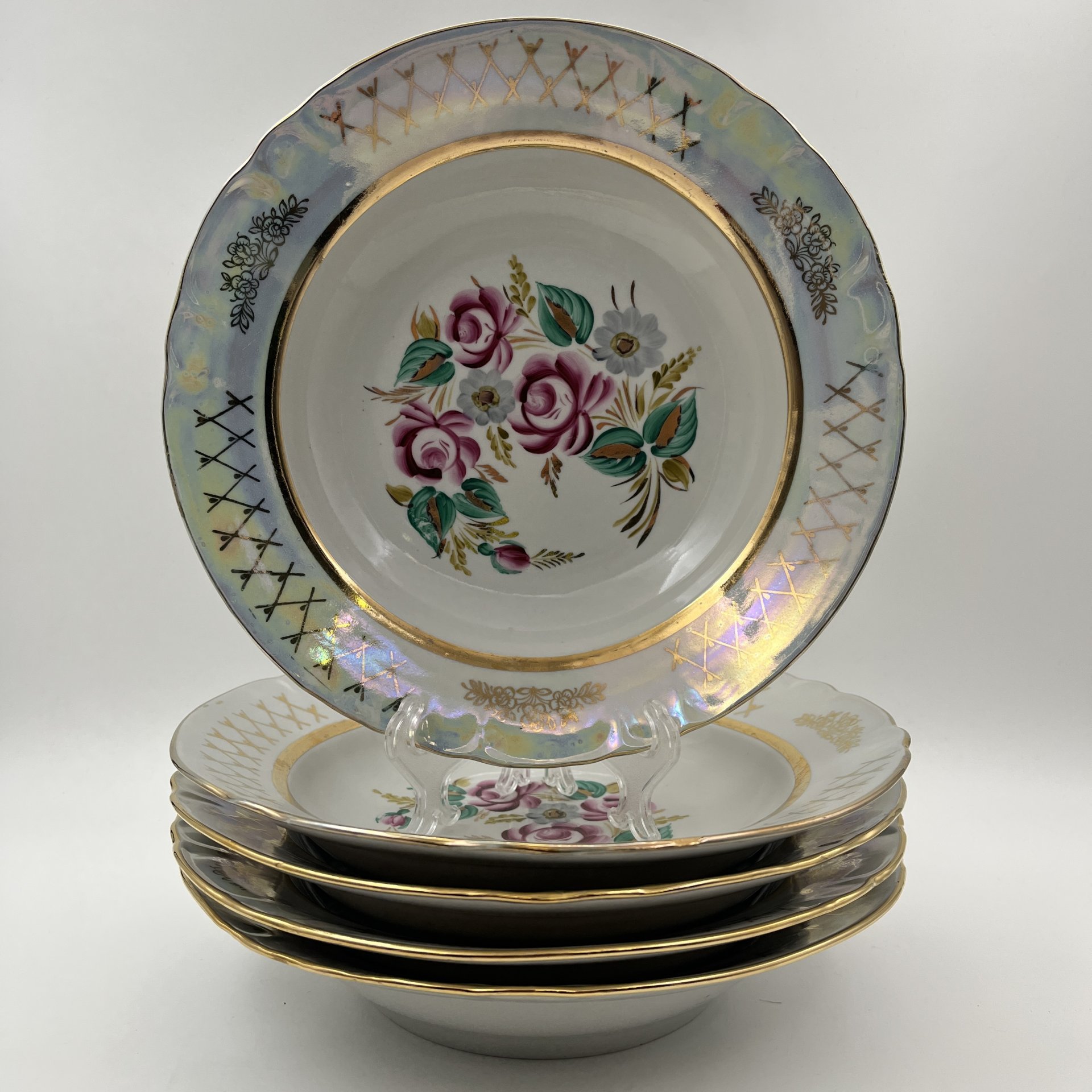 Набор из пяти суповых тарелок с цветочным декором, фарфор, роспись, люстр, золочение, Барановский фарфоровый завод, СССР, 1970-1991 гг.