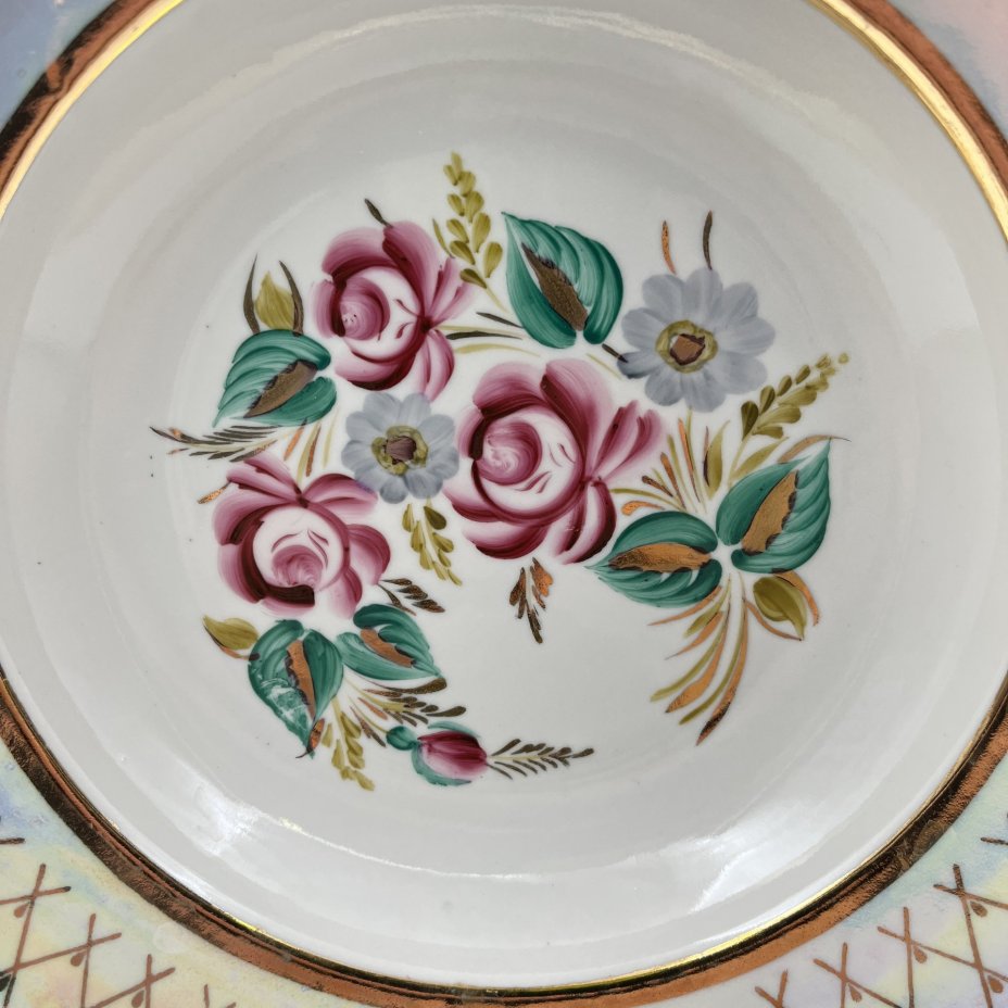 Набор из пяти суповых тарелок с цветочным декором, фарфор, роспись, люстр, золочение, Барановский фарфоровый завод, СССР, 1970-1991 гг.