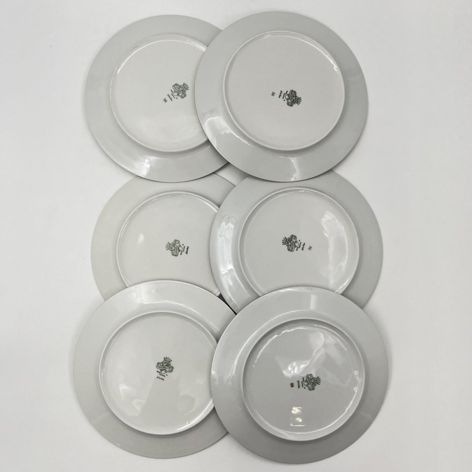 Набор из шести пирожковых тарелок с цветочным декором золотистого цвета, фарфор, деколь, золочение, Graf Von Henneberg Porzellan, 1777 Jlmenau, ГДР, 1973-1977 гг.