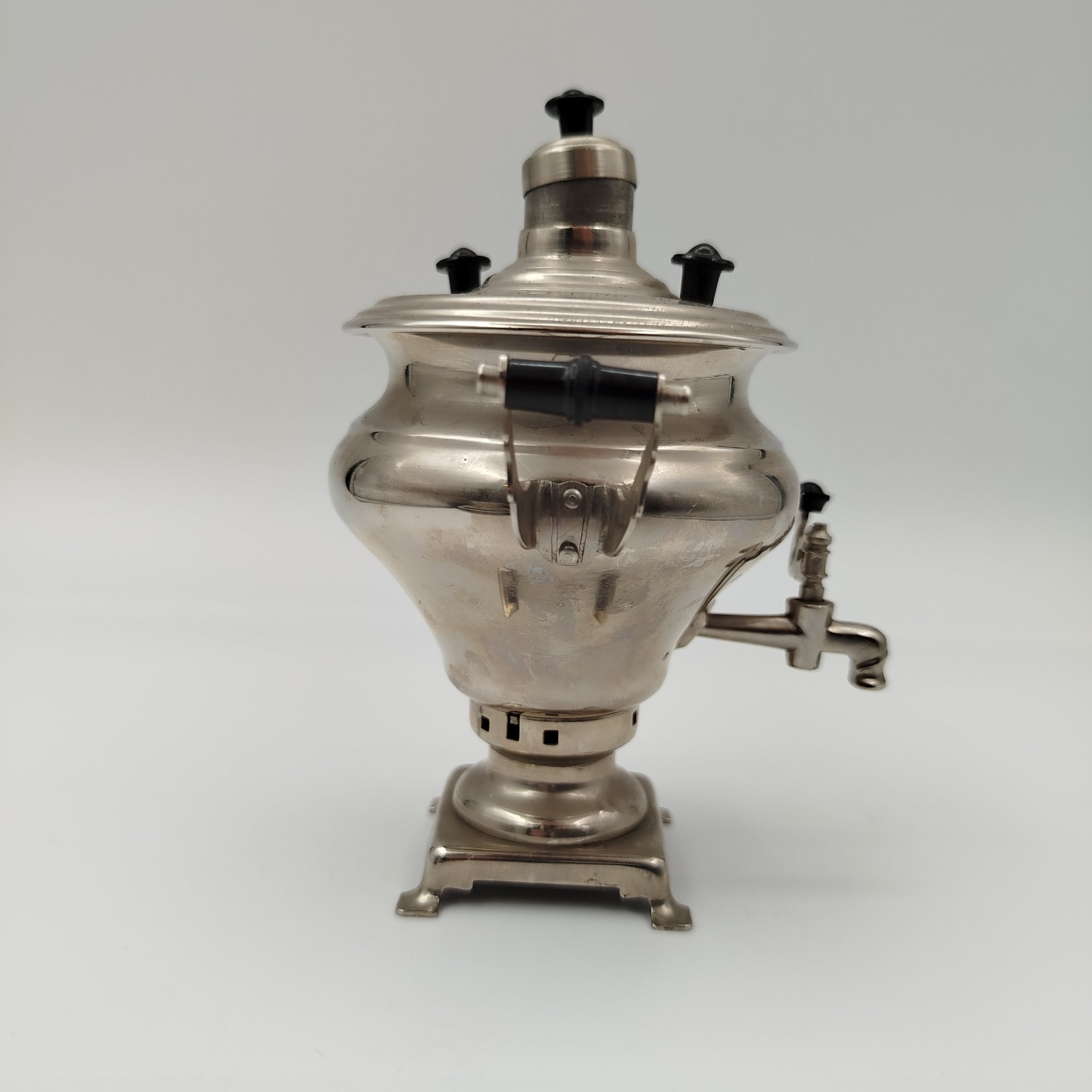 Самовар сувенирный "Ясная поляна", (Экспортный вариант), металл, пластик, Тульский машиностроительный завод «Штамп» им. Б.Л. Ванникова, СССР, 1967 г.