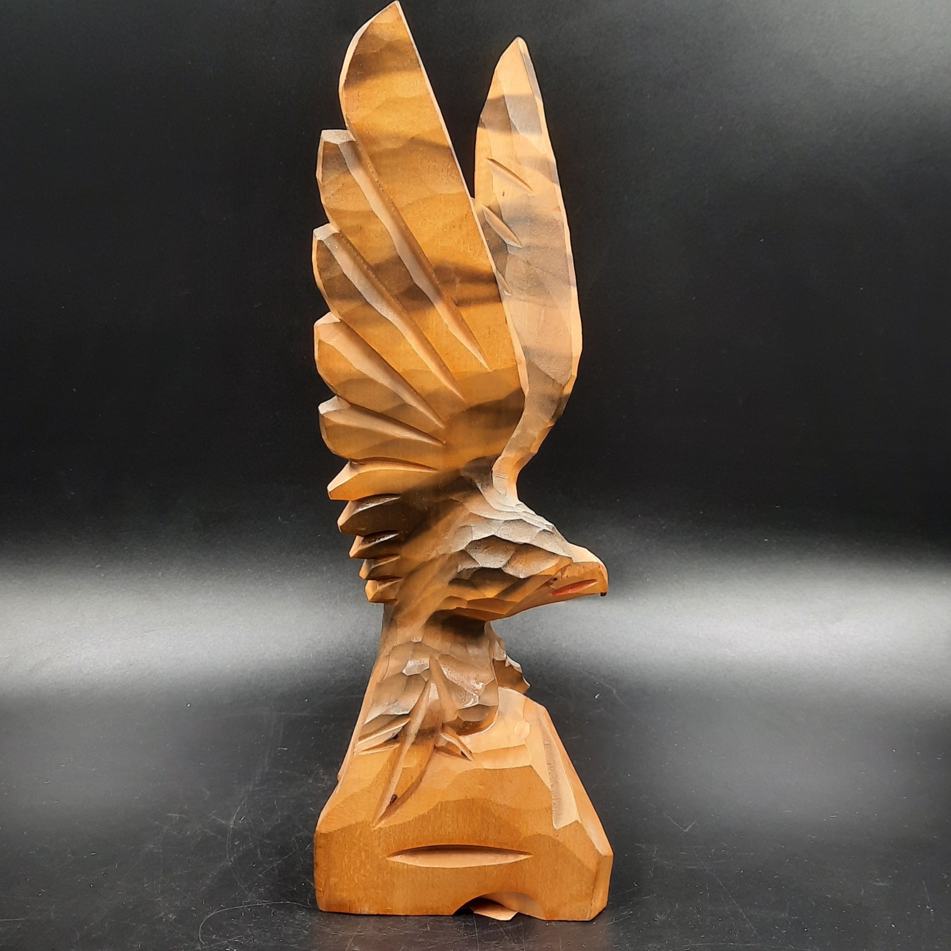 Статуэтка "Орел", фабрика "Закарпатский сувенир", дерево, резьба, СССР, 1977 г.