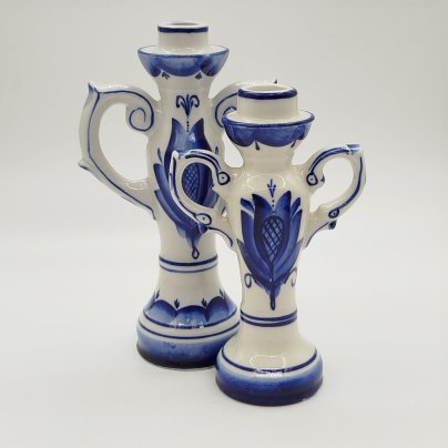 Подсвечники парные разных размеров для одной свечи с цветочным декором, Гжель