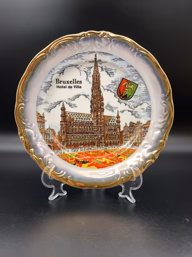Сувенирная настенная тарелка "Bruxelles. Hotel de Ville"