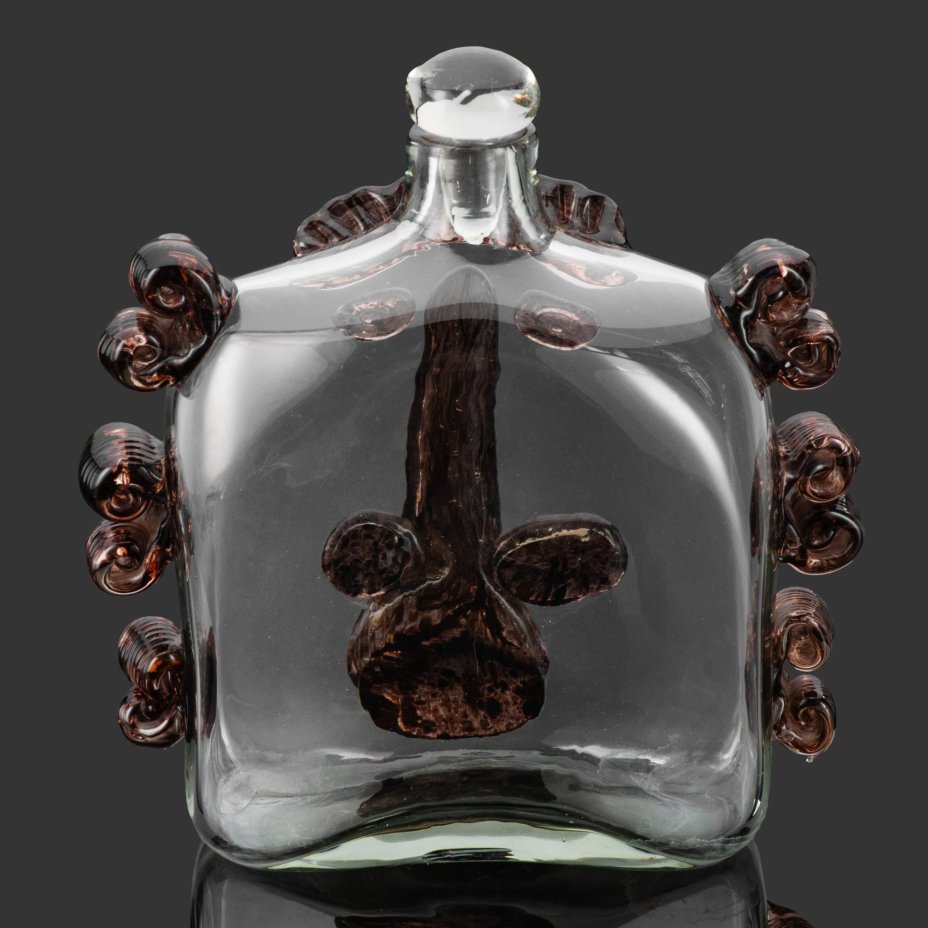 Штоф из серии "Маски", автор Черняк Франц Андреевич (1938-2025 гг.), Львовская керамико-скульптурная фабрика (ЛКСФ)