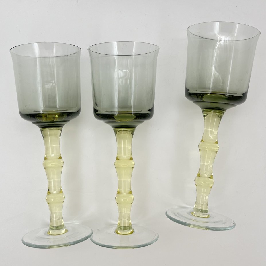 Набор из 3 бокалов "Мещерский цветок" с ножками желтого цвета, автор С. Пивоваров, хрусталь, Гусевской хрустальный завод (Гусь-Хрустальный), СССР, 1960-1980 гг.