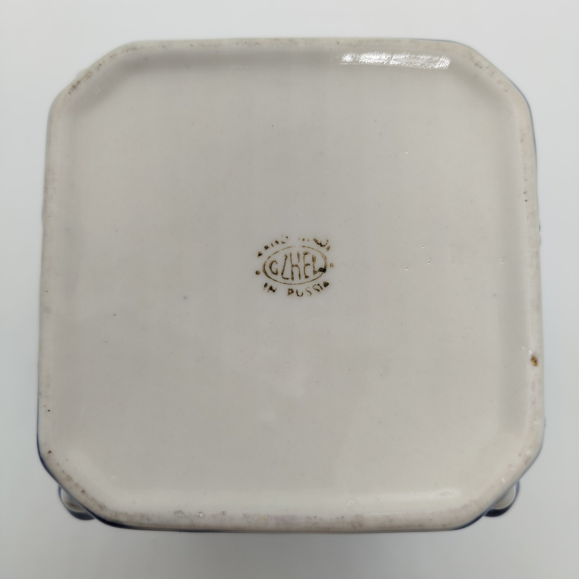 Чайница с растительным декором, Гжель, фарфор, роспись, СССР, 1970-1990 гг.