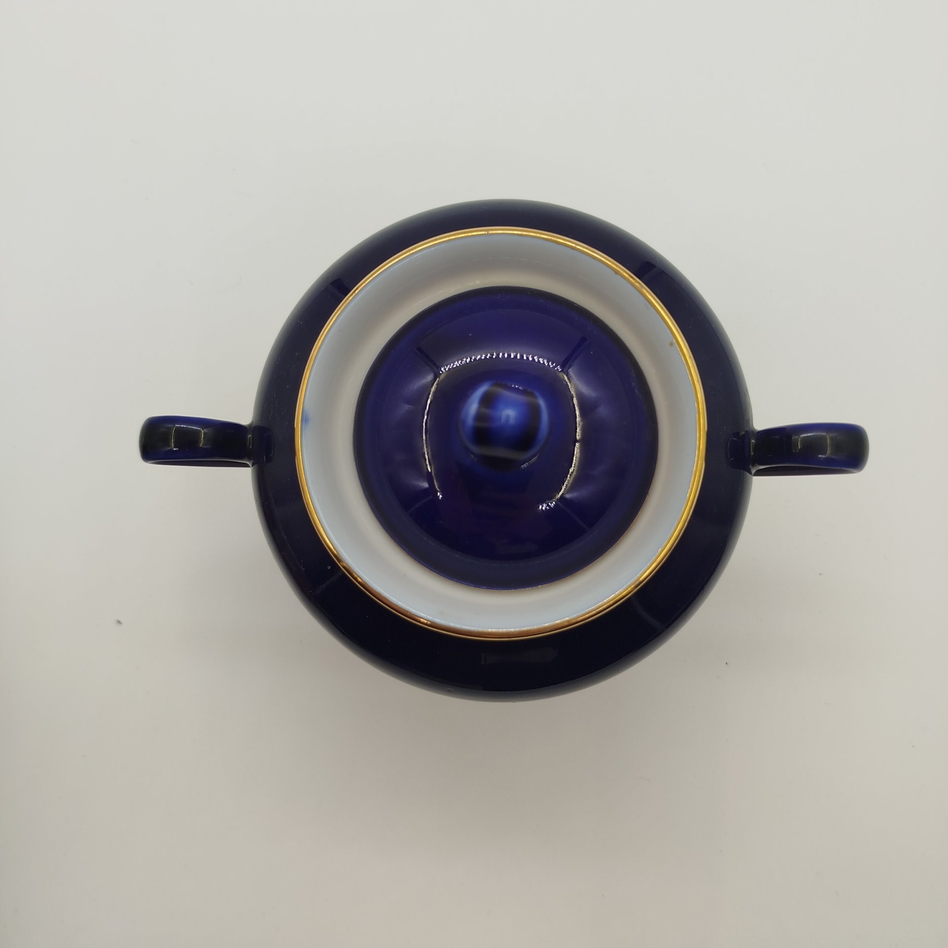 Сахарница с ажурным орнаментом, фарфор, крытье кобальтом, золочение, Ленинградский фарфоровый завод (ЛФЗ), СССР, 1970-1986 гг.