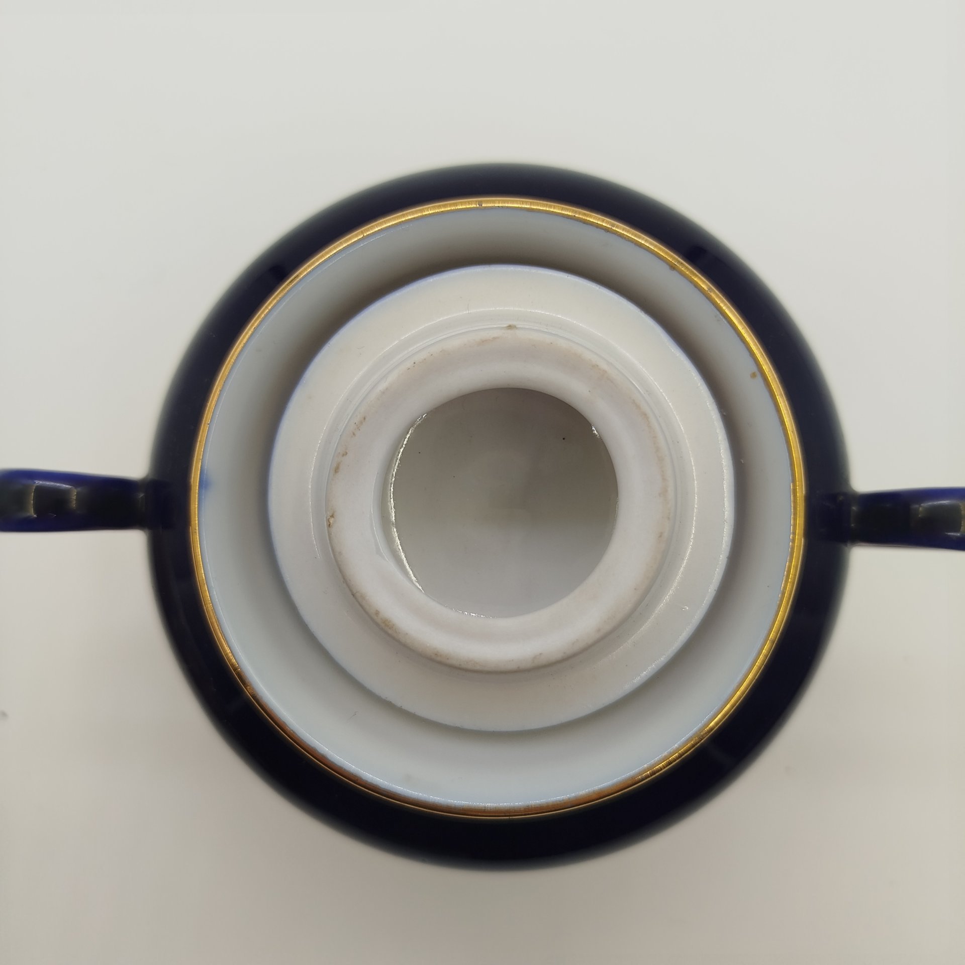 Сахарница с ажурным орнаментом, фарфор, крытье кобальтом, золочение, Ленинградский фарфоровый завод (ЛФЗ), СССР, 1970-1986 гг.