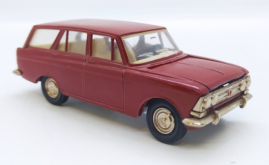 Модель автомобиля «Москвич-426» А3 в масштабе 1:43, Саратовский завод «Тантал»