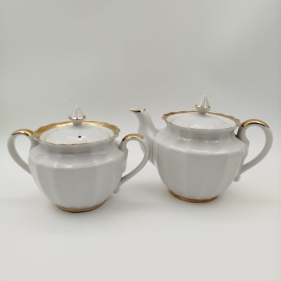 Набор для подачи чая "Золотая лента" (чайник и сахарница), фарфор, золочение, Дмитровский фарфоровый завод (ДФЗ Вербилки), СССР, 1965-1991 гг.