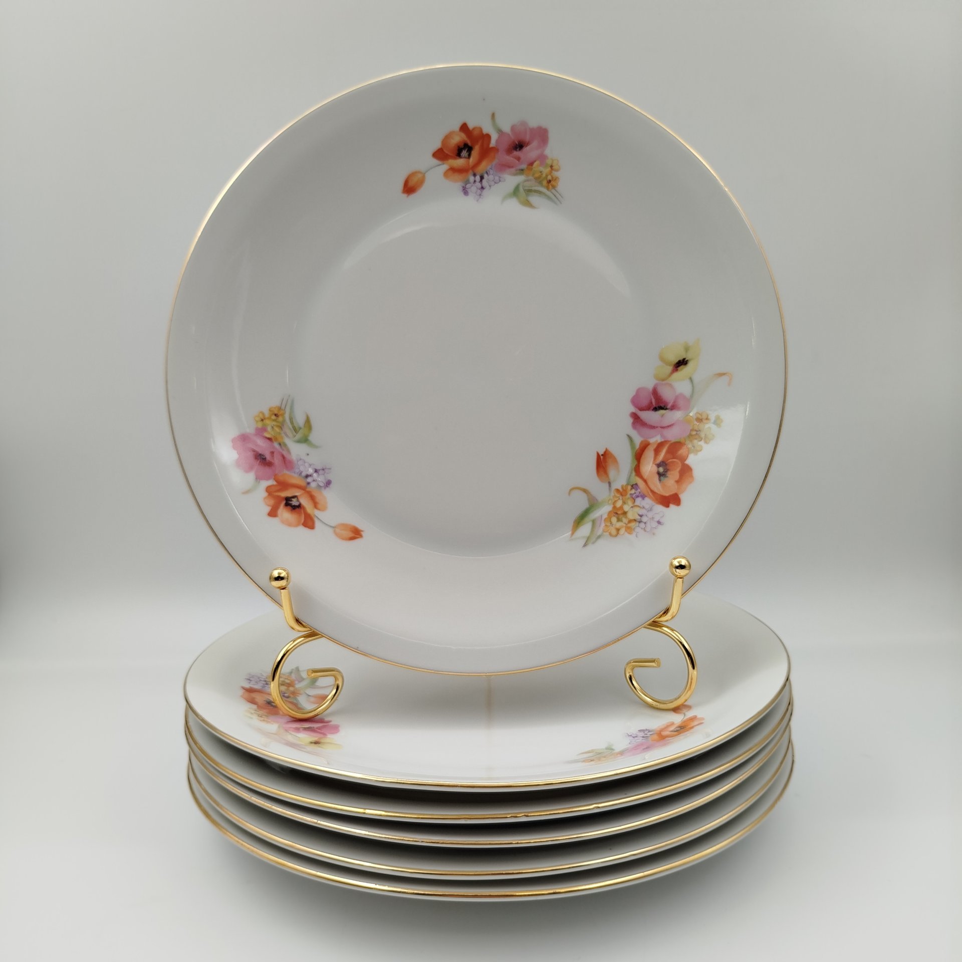 Набор из шести обеденных тарелок с цветочным декором, фарфор, деколь, золочение, Chodziez, Польша, 1964-1990 гг.
