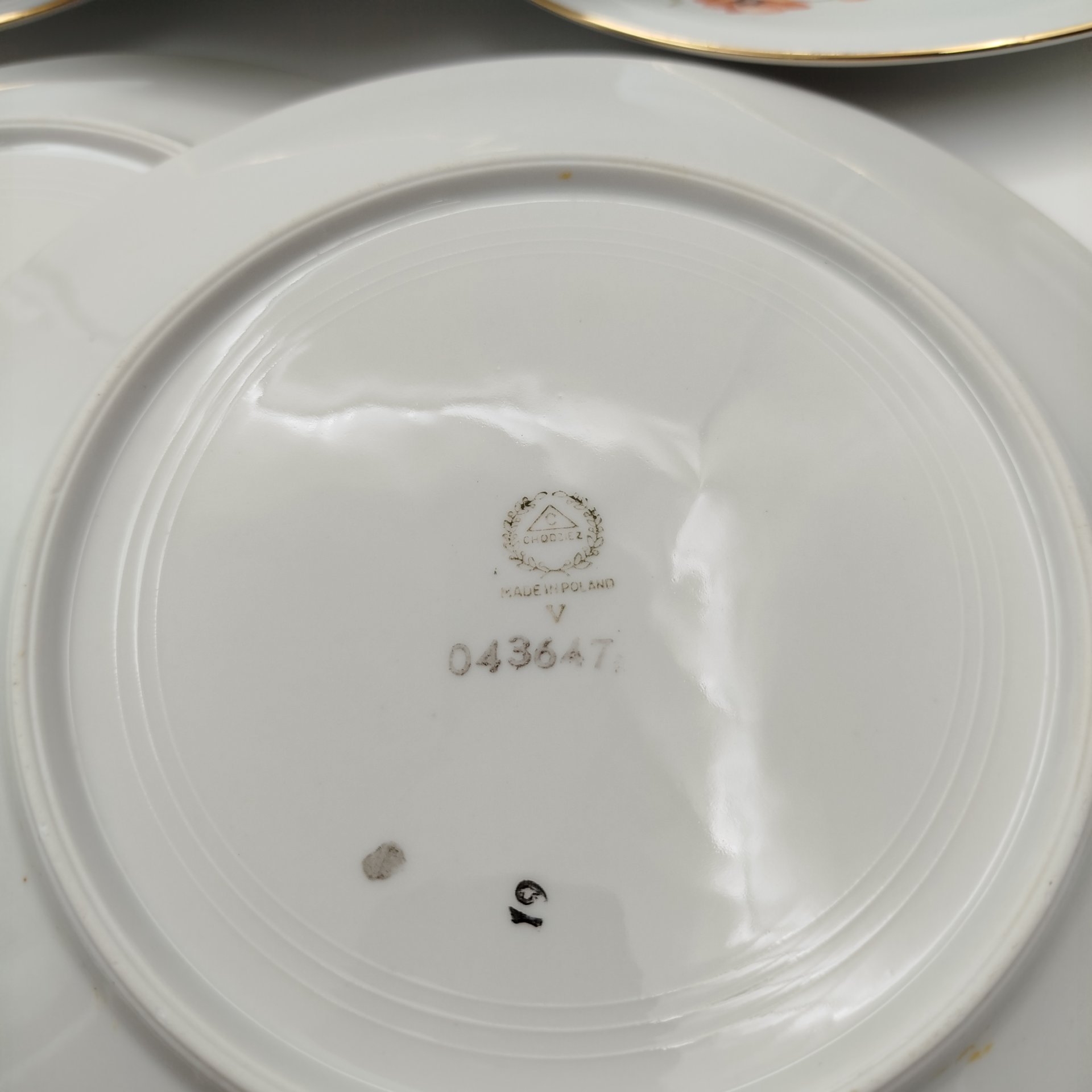 Набор из шести обеденных тарелок с цветочным декором, фарфор, деколь, золочение, Chodziez, Польша, 1964-1990 гг.