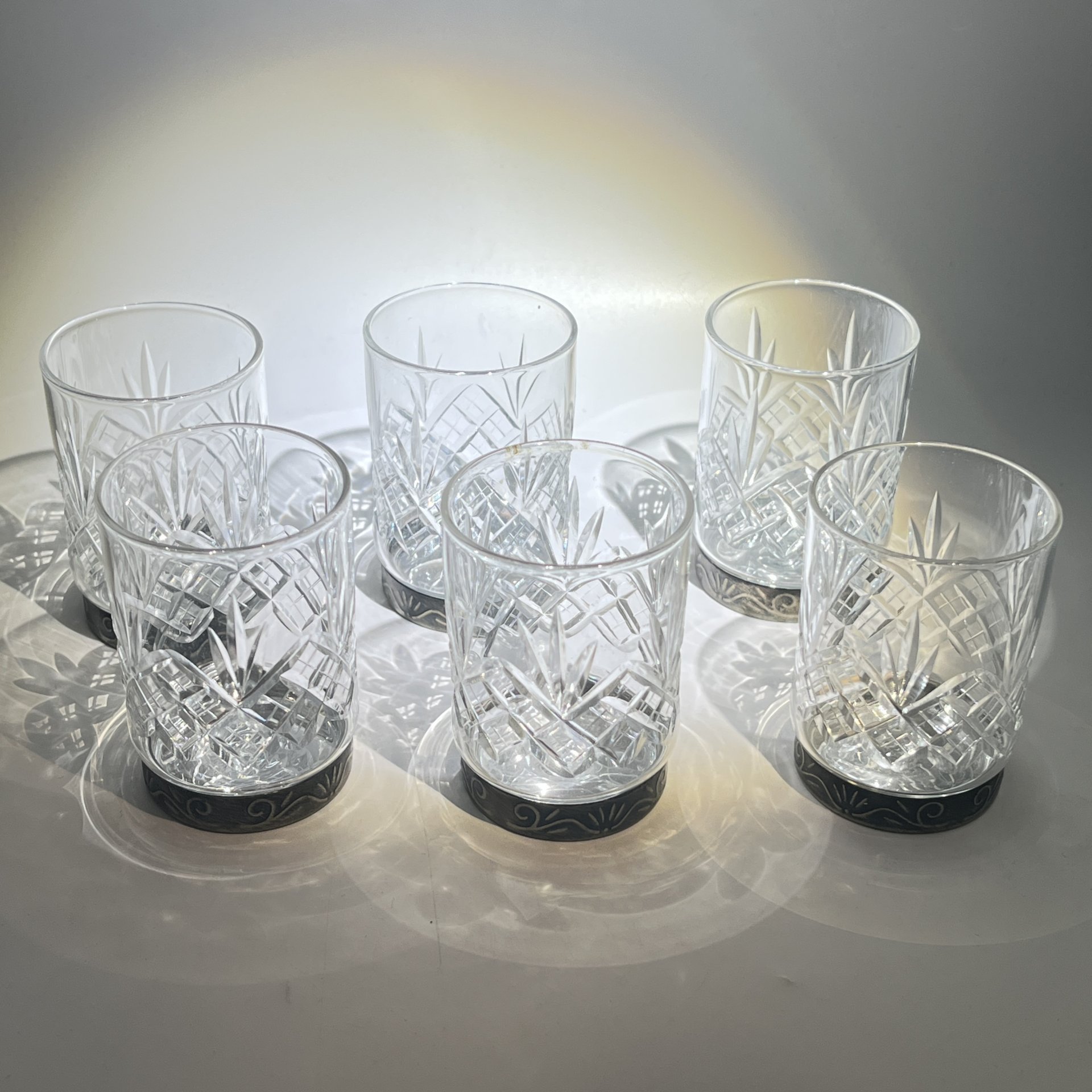 Набор из 6 стопок с металлическим основанием с геометрическим декором, хрусталь, гранение, металл, СССР, 1970-1990 гг.