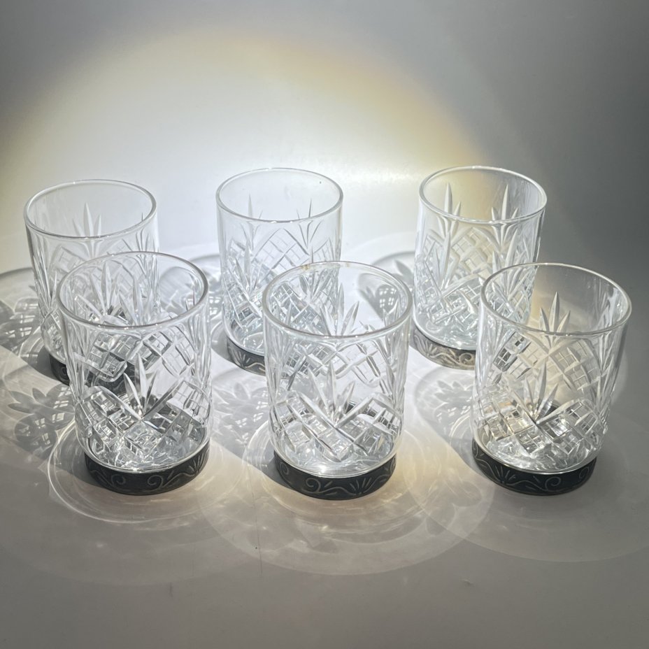 Набор из 6 стопок с металлическим основанием с геометрическим декором, хрусталь, гранение, металл, СССР, 1970-1990 гг.