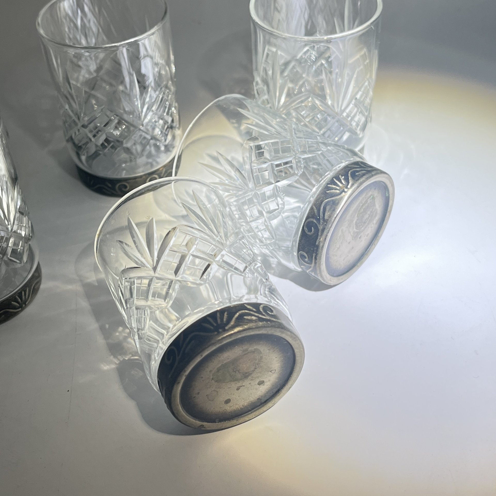 Набор из 6 стопок с металлическим основанием с геометрическим декором, хрусталь, гранение, металл, СССР, 1970-1990 гг.