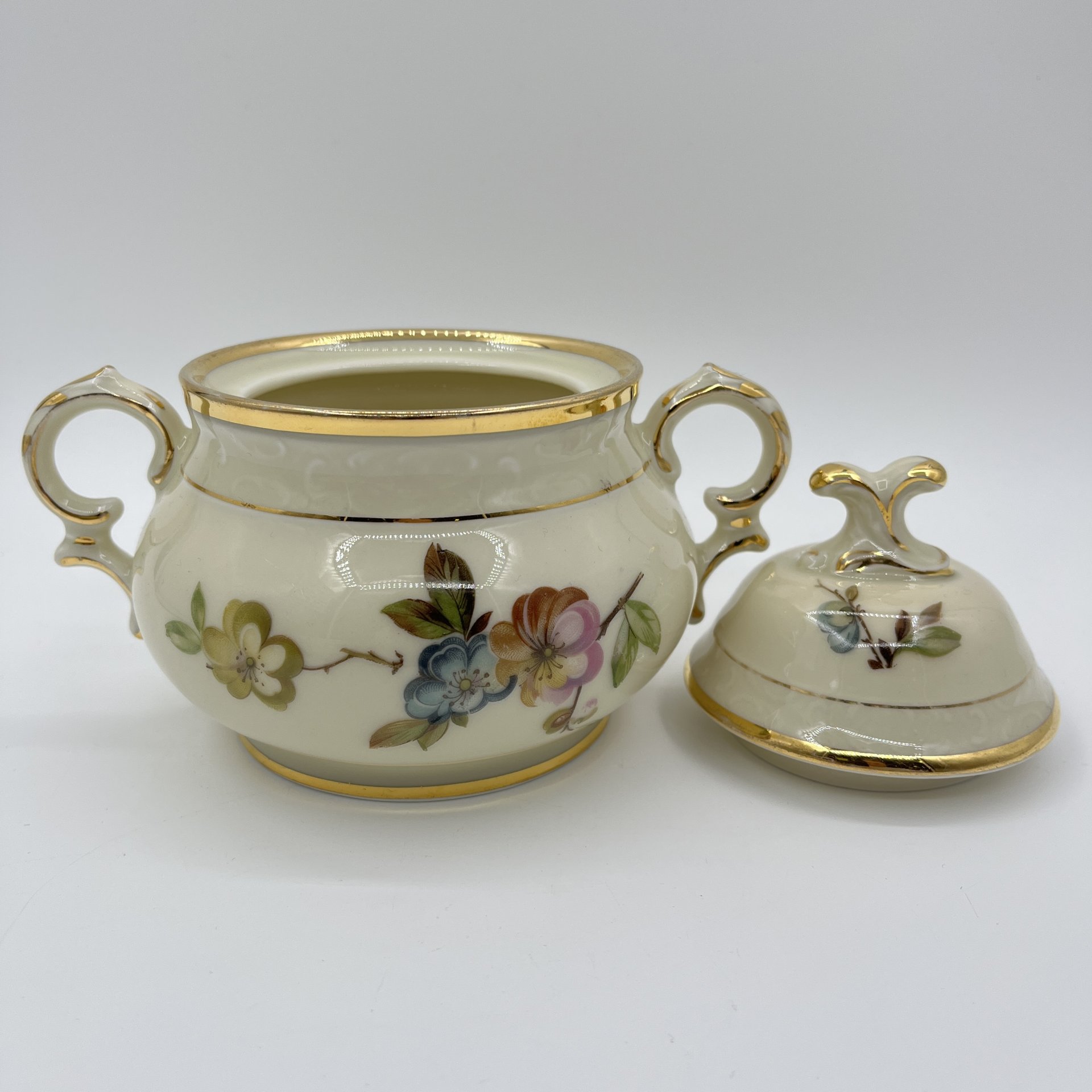 Сахарница с изображением цветущей ветви, Kjøbenhavns Porcellains Maleri (KPM)
