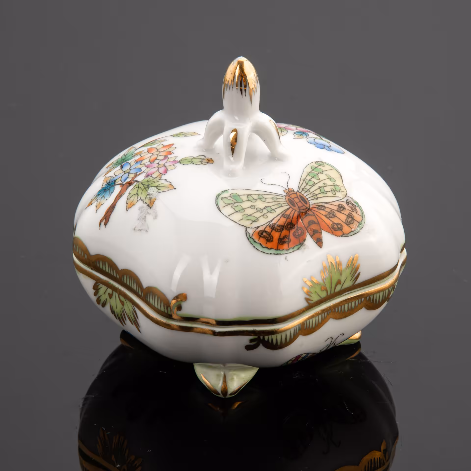 Шкатулка из серии "Queen Victoria" (Королева Виктория), Herend (Херенд)