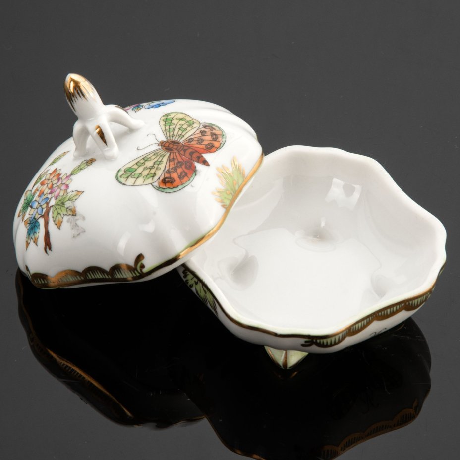 Шкатулка из серии "Queen Victoria" (Королева Виктория), Herend (Херенд)