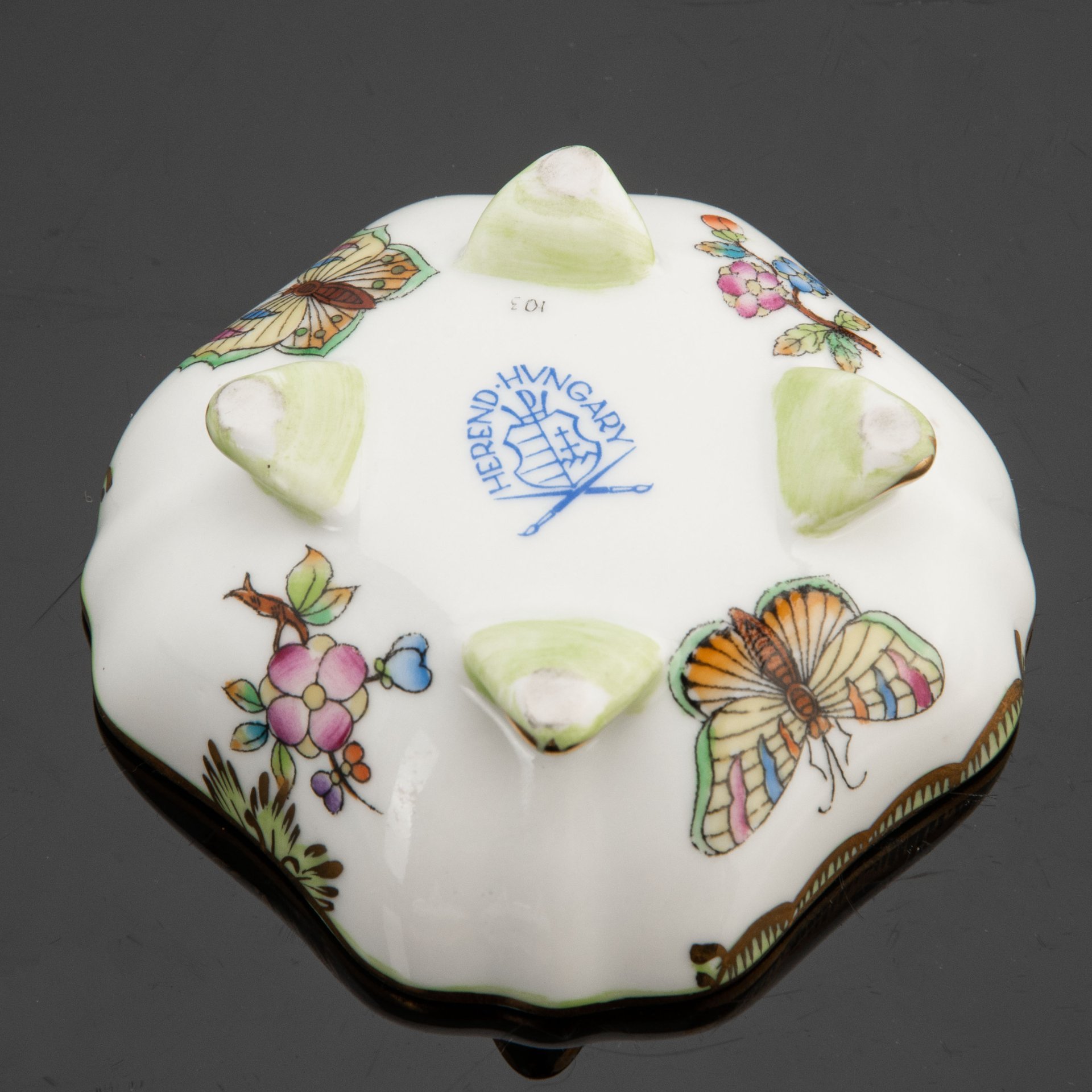 Шкатулка из серии "Queen Victoria" (Королева Виктория), Herend (Херенд)