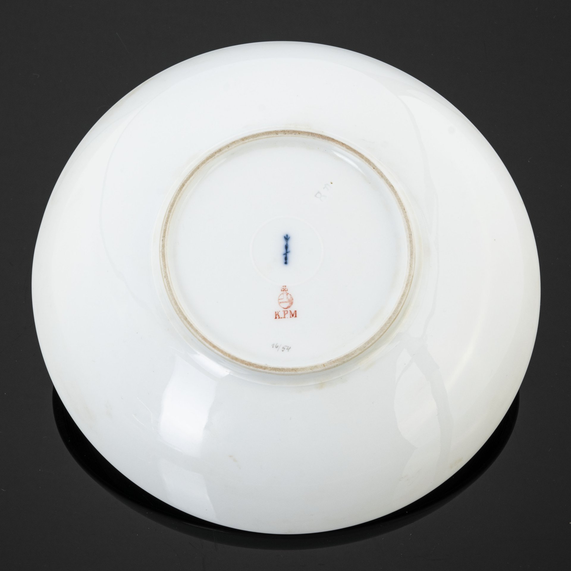 Блюдо с золотыми лентами по краю, KPM (Königliche Porzellan-Manufaktur)