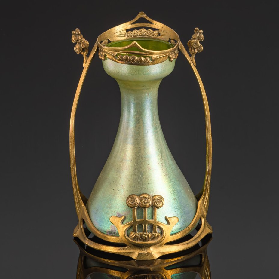 Ваза в стиле модерн с металлической оплеткой Loetz (?), латунь, литье, стекло, иризация, Западная Европа, 1890-1920 гг.