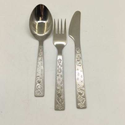 Прибор детский трёхпредметный в коробке (ложка, вилка и нож), нержавеющая сталь, картон, печать, Завод «Труд» (р.п. Вача), СССР, 1970-1980 гг.