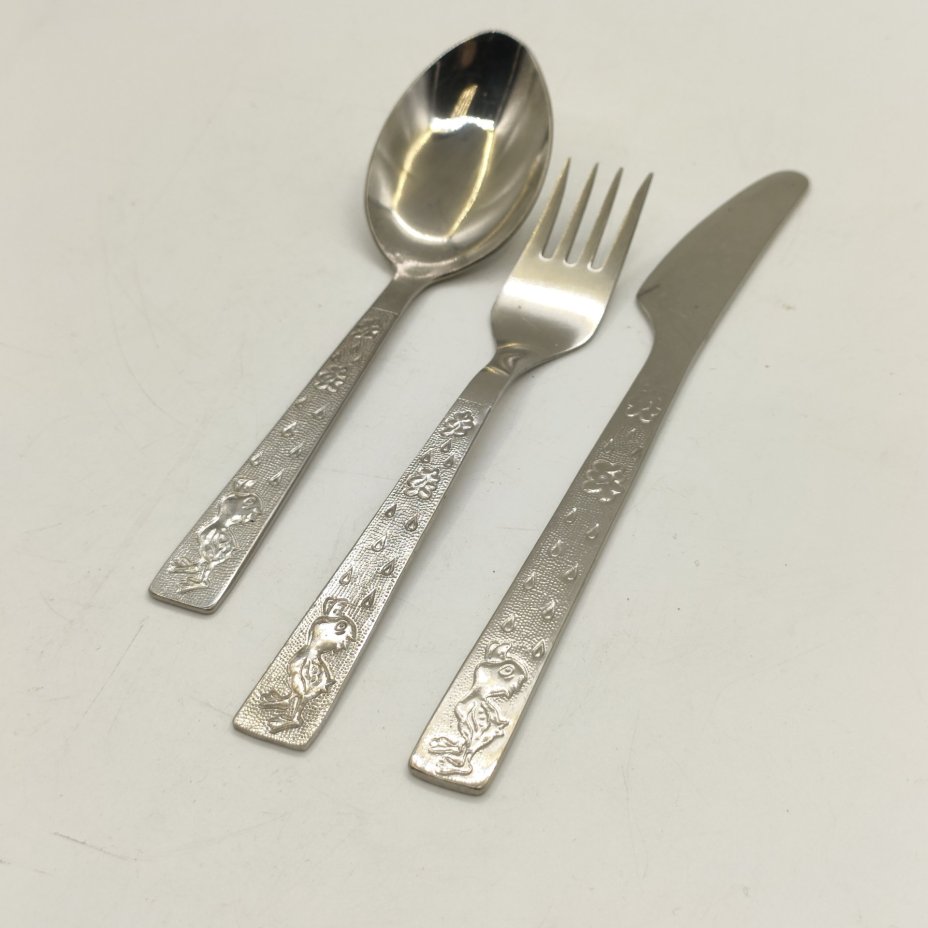 Прибор детский трёхпредметный в коробке (ложка, вилка и нож), нержавеющая сталь, картон, печать, Завод «Труд» (р.п. Вача)