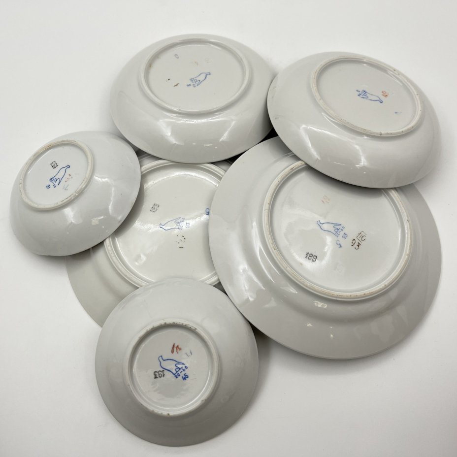 Набор чайный на 2 персоны "Цветы на черном", автор росписи Яснецов В.К. (10 предметов), фарфор, крытье, роспись, золочение, Дулевский фарфоровый завод (Дулёво), СССР, 1966 г.