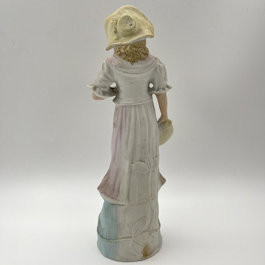 Статуэтка "Дама в розовом"