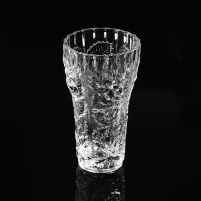 Ваза с цветочным декором