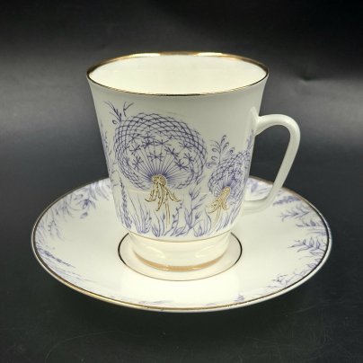 Пара кофейная "Одуванчик", автор формы "Майская" Э.М. Криммер, фарфор, деколь, золочение, Ленинградский фарфоровый завод (ЛФЗ), СССР, 1970-1992 гг.