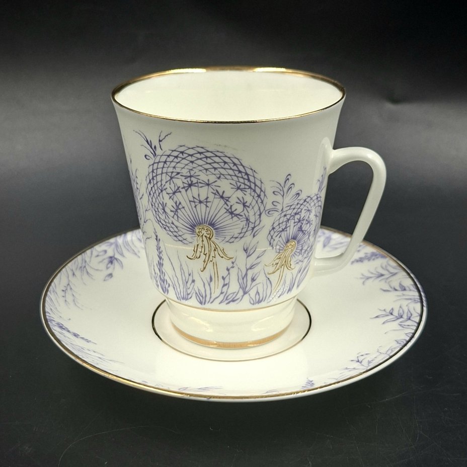 Пара кофейная "Одуванчик", автор формы "Майская" Э.М. Криммер, фарфор, деколь, золочение, Ленинградский фарфоровый завод (ЛФЗ), СССР, 1970-1992 гг.