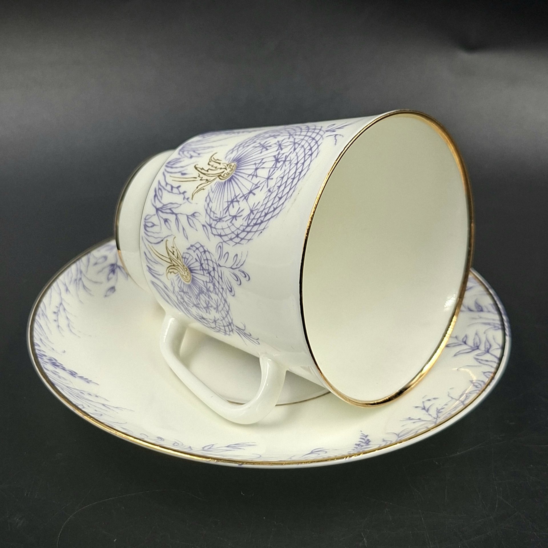 Пара кофейная "Одуванчик", автор формы "Майская" Э.М. Криммер, фарфор, деколь, золочение, Ленинградский фарфоровый завод (ЛФЗ), СССР, 1970-1992 гг.