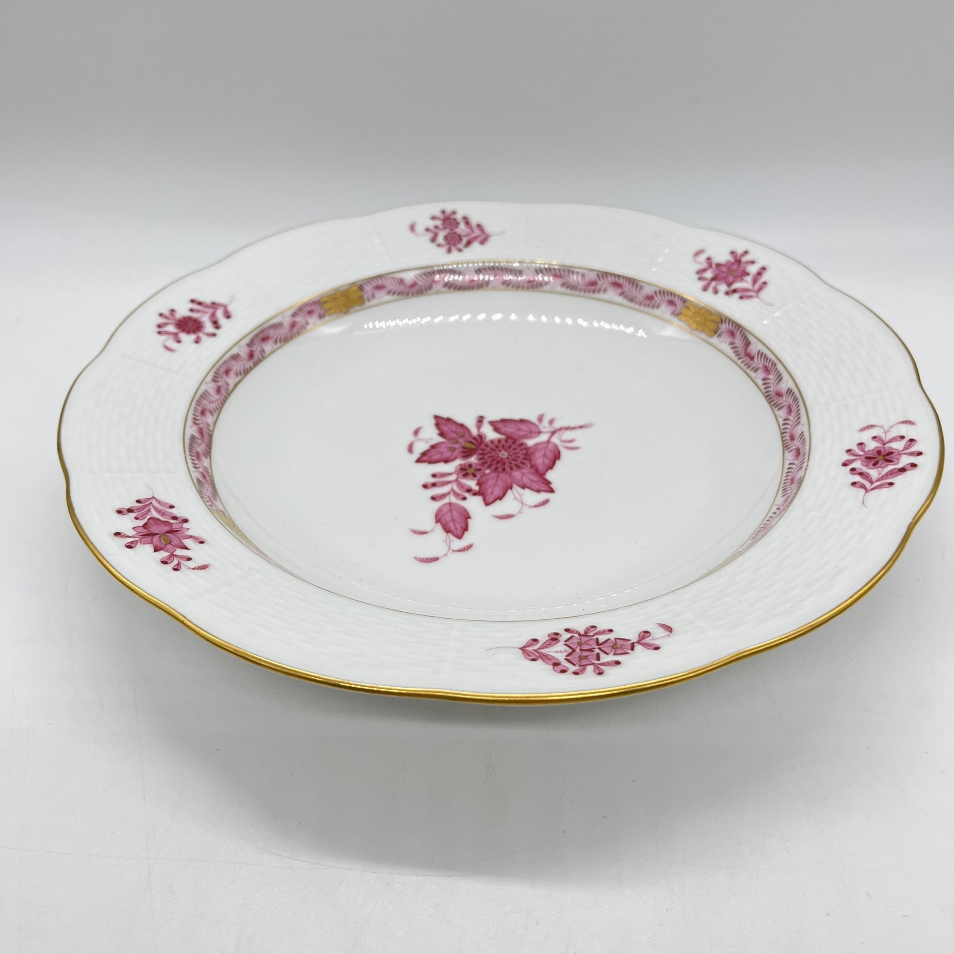 Тарелка суповая, выполненная в фирменном дизайне "Chinese Bouquet/Apponyi Purpur", Herend (Херенд)