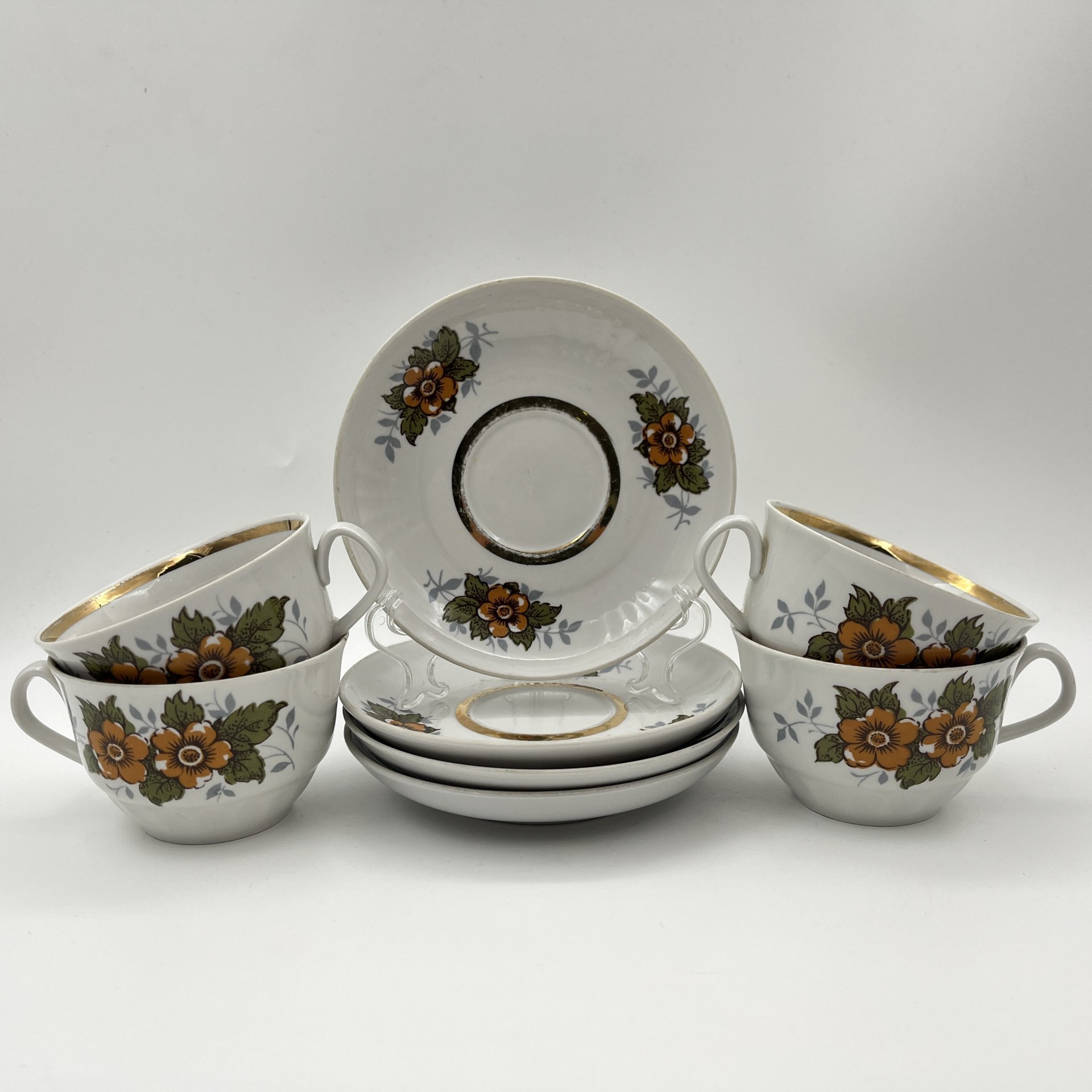 Набор чайных пар на 4 персоны с цветочным декором, фарфор, деколь, золочение, Рижский фарфорово-фаянсовый завод, СССР, 1970-1980 гг.