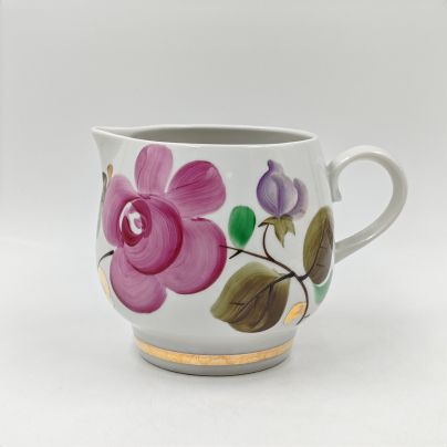 Молочник с цветочным декором, фарфор, роспись, золочение, Краснодарский фарфорово-фаянсовый завод «Чайка», СССР, 1970-1990 гг.