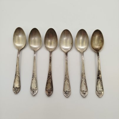 Набор из шести чайных ложек с растительным декором, мНЦ (медь-никель-цинк), серебрение, Вольнянский завод столовых приборов им. Шевченко (ЗiШ, ЗиШ), СССР, 1960-1980 гг.