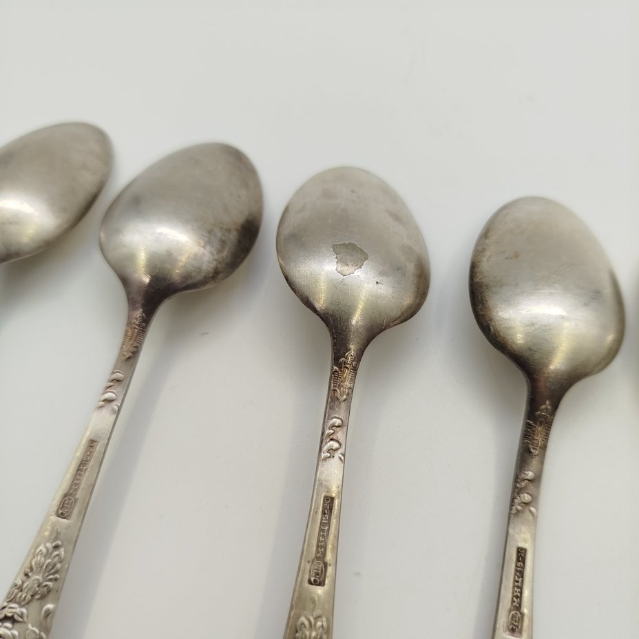 Набор из шести чайных ложек с растительным декором, мНЦ (медь-никель-цинк), серебрение, Вольнянский завод столовых приборов им. Шевченко (ЗiШ, ЗиШ), СССР, 1960-1980 гг.