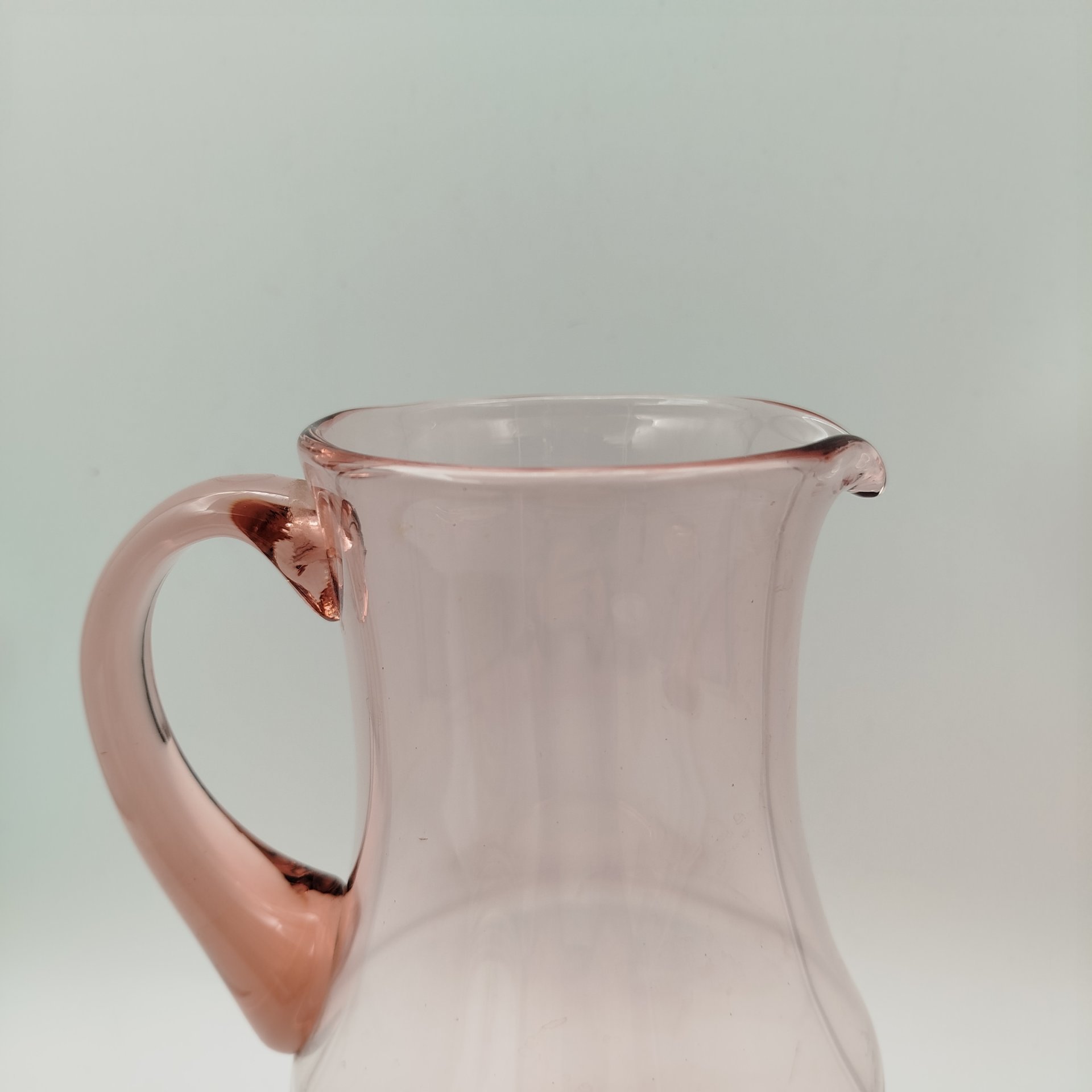 Кувшин для воды и прохладительных напитков, цветное стекло, СССР, 1970-1980 гг.
