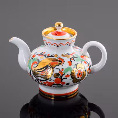 Чайник "Петушок", роспись - Л.И. Григорьева, форма - С.Е. Яковлева, Ленинградский фарфоровый завод (ЛФЗ)