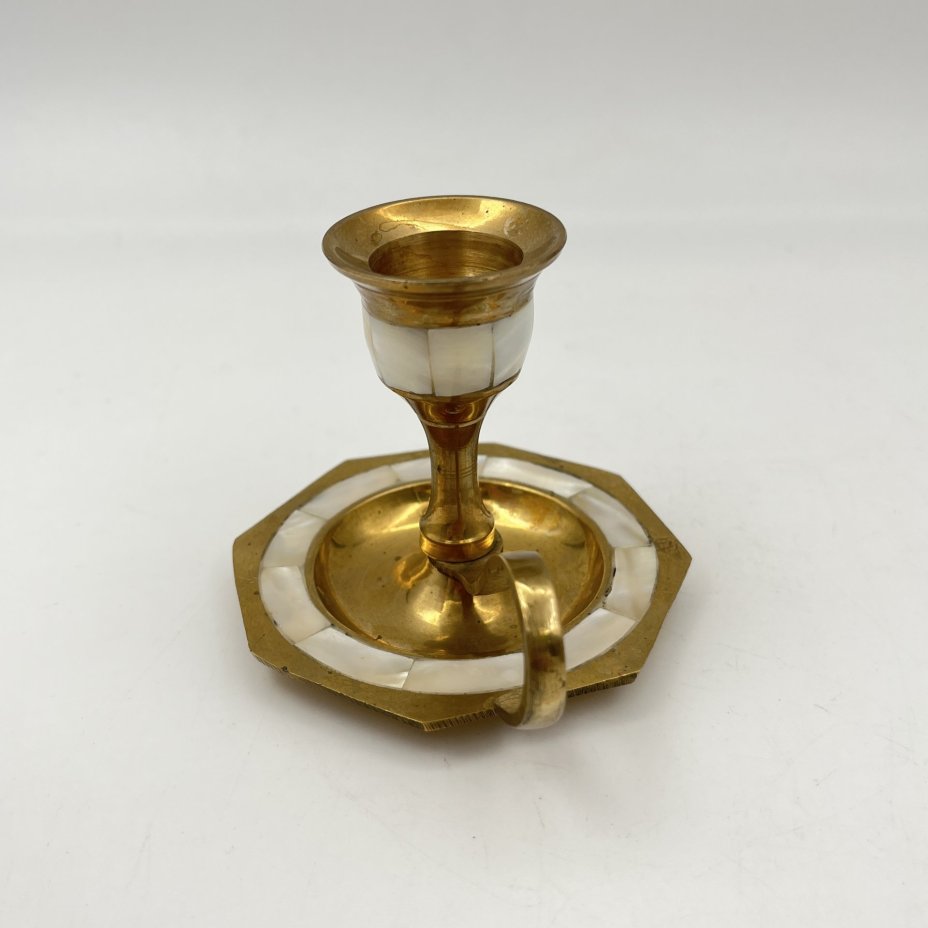 Подсвечник переносной на одну свечу, украшенный перламутровыми вставками