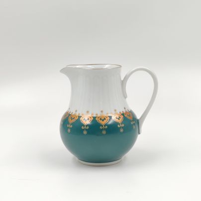 Сливочник (молочник), украшенный узорами, фарфор, золочение, Graf Von Henneberg Porzellan, 1777 Jlmenau, ГДР, 1970-1980 гг.