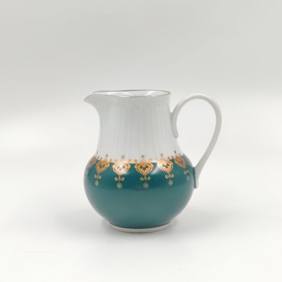 Сливочник (молочник), украшенный узорами, фарфор, золочение, Graf Von Henneberg Porzellan, 1777 Jlmenau, ГДР, 1970-1980 гг., Graf Von Henneberg Porzellan