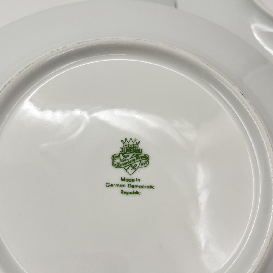 Набор тарелок "Ягоды и фрукты" на 6 персон (18 предметов), фарфор, деколь, золочение, Graf Von Henneberg Porzellan, 1777 Jlmenau, ГДР, 1970-1980 гг.